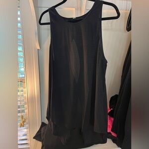 Black lululemon tank